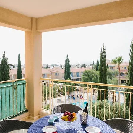 Regina Gardens 2 Bedroom Sea View Flat In Апартаменты *