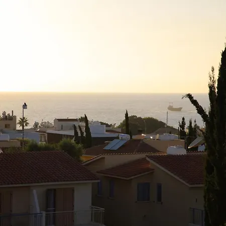 Regina Gardens 2 Bedroom Sea View Flat In *