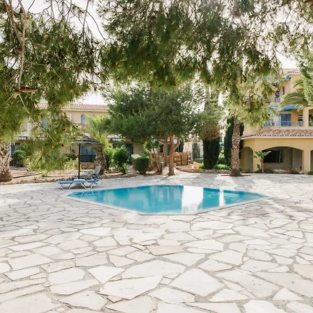 Regina Gardens 2 Bedroom Sea View Flat In * Pafos
