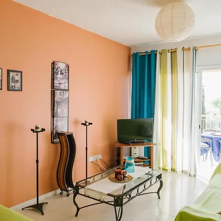 Regina Gardens 2 Bedroom Sea View Flat In